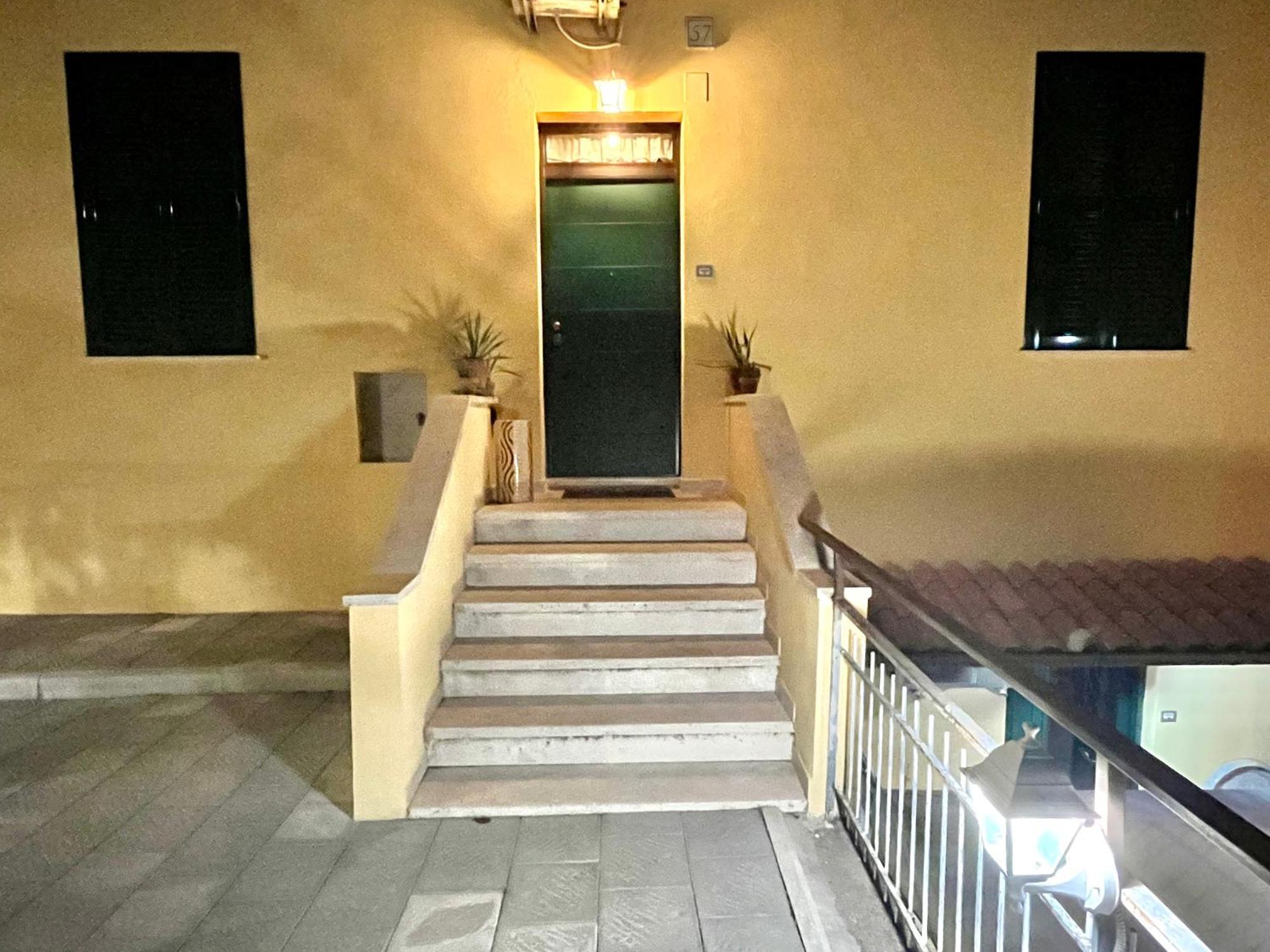 Romuhouse Economy Apartment Metro B Exterior foto